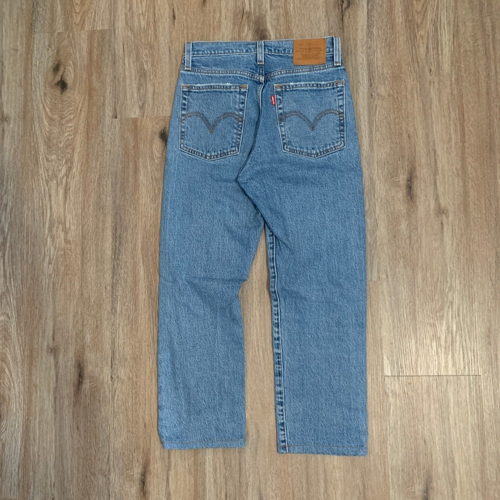 Levi's Premium Wedgie Straight retro‎ style jeans medium wash - size 24x26 women